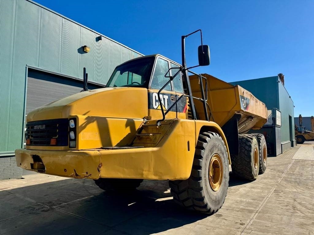 CAT 740 - Kiepwagen met knikbesturing: afbeelding 3 CAT 740 - Kiepwagen met knikbesturing: afbeelding 3