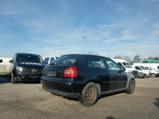 Audi A3 Limousine 1,9 TDI Ersatzteilträger - Sedan: afbeelding 5 Audi A3 Limousine 1,9 TDI Ersatzteilträger - Sedan: afbeelding 5
