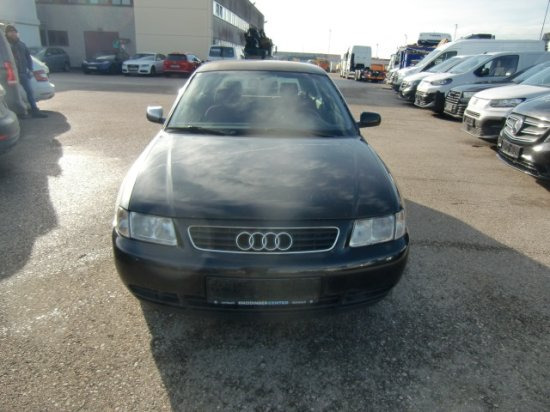 Audi A3 Limousine 1,9 TDI Ersatzteilträger - Sedan: afbeelding 2 Audi A3 Limousine 1,9 TDI Ersatzteilträger - Sedan: afbeelding 2