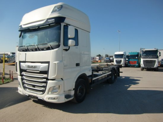 DAF XF 480 FAR BDF SSC Euro 6 Liftachse, Retarder - Containertransporter/ Wissellaadbak vrachtwagen: afbeelding 1 DAF XF 480 FAR BDF SSC Euro 6 Liftachse, Retarder - Containertransporter/ Wissellaadbak vrachtwagen: afbeelding 1