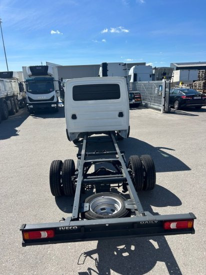Nieuw Chassis vrachtwagen Iveco Daily 40 - 180 Fahrgestell, E6 Ohne Motor/Ohne Getriebe 2 Stück verfügbar: afbeelding 6 Nieuw Chassis vrachtwagen Iveco Daily 40 - 180 Fahrgestell, E6 Ohne Motor/Ohne Getriebe 2 Stück verfügbar: afbeelding 6