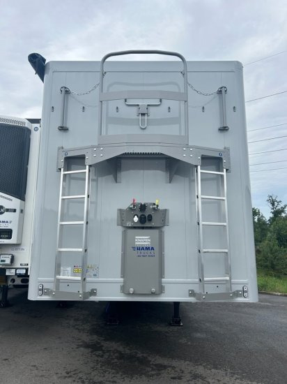 Knapen K100 Schubboden, Neufahrzeug, 10mm Boden, Liftachse, Funk - Schuifvloer oplegger: afbeelding 4 Knapen K100 Schubboden, Neufahrzeug, 10mm Boden, Liftachse, Funk - Schuifvloer oplegger: afbeelding 4