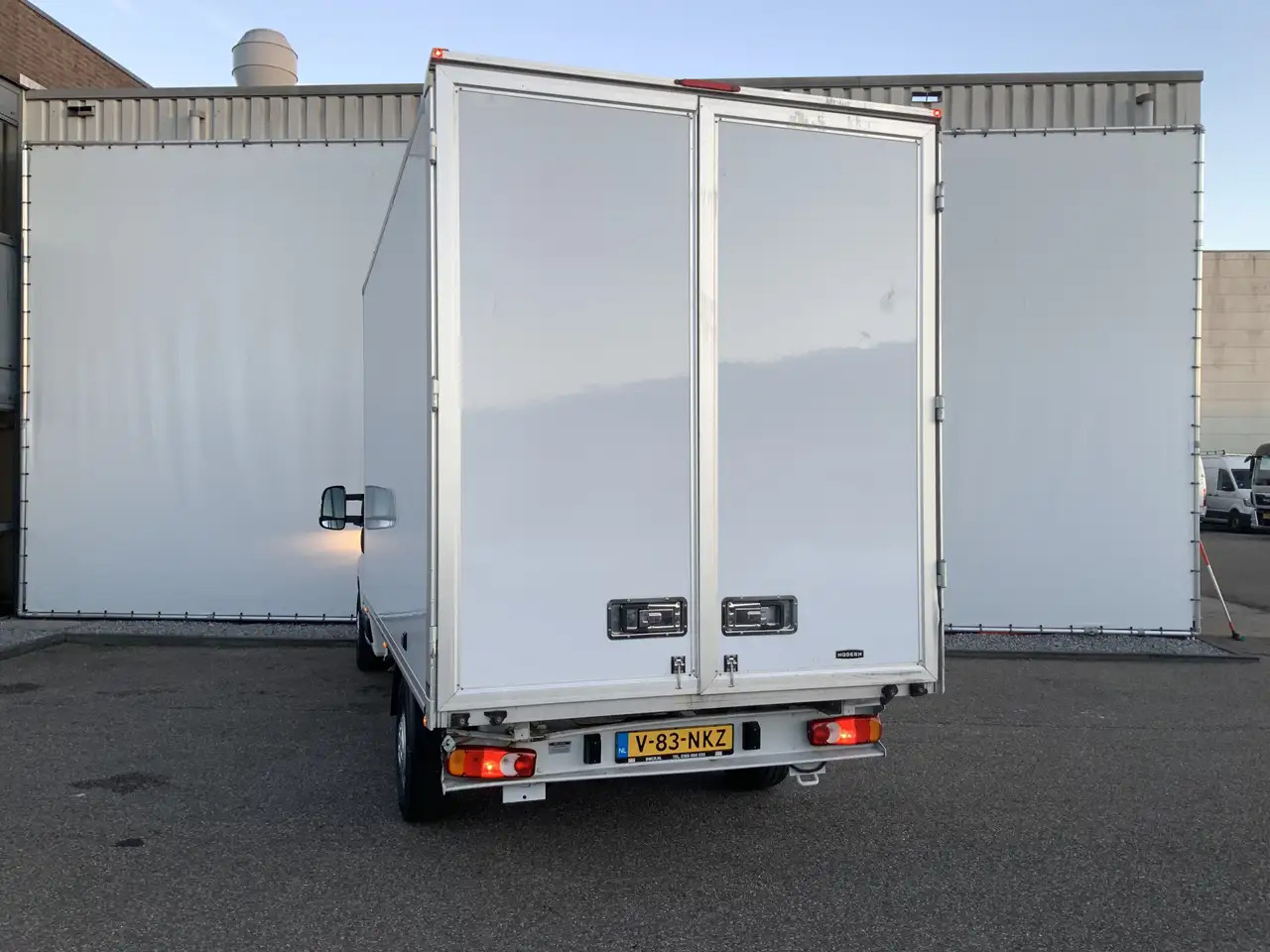 Citroen Jumper 2.2 BlueHDi 165 L3 3.5t Meubel bak & Deuren Airco - Bestelwagen gesloten laadbak: afbeelding 2 Citroen Jumper 2.2 BlueHDi 165 L3 3.5t Meubel bak & Deuren Airco - Bestelwagen gesloten laadbak: afbeelding 2