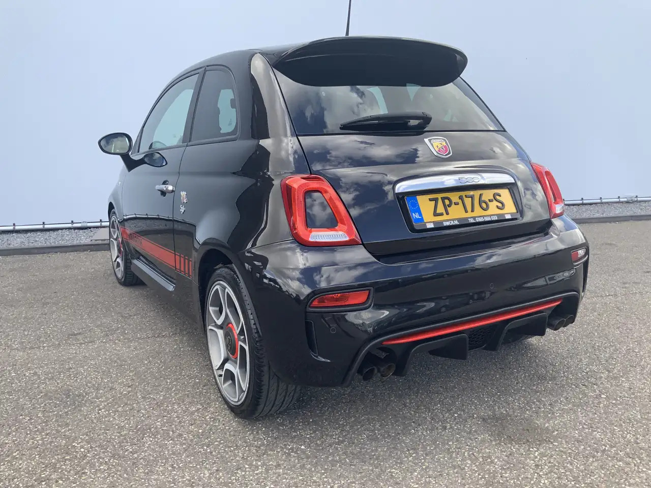 Fiat 500C Abarth 1.4 T-Jet 595 Automaat Euro 6 - Cabrio: afbeelding 4 Fiat 500C Abarth 1.4 T-Jet 595 Automaat Euro 6 - Cabrio: afbeelding 4