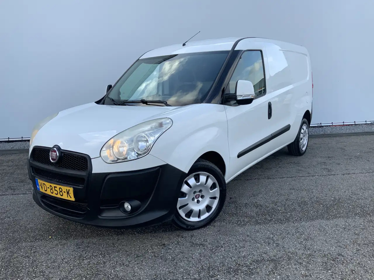 Fiat Doblo Cargo 1.6 MultiJet SX Maxi Airco Trekhaak 1300 kg - Kleine bestelwagen: afbeelding 1 Fiat Doblo Cargo 1.6 MultiJet SX Maxi Airco Trekhaak 1300 kg - Kleine bestelwagen: afbeelding 1