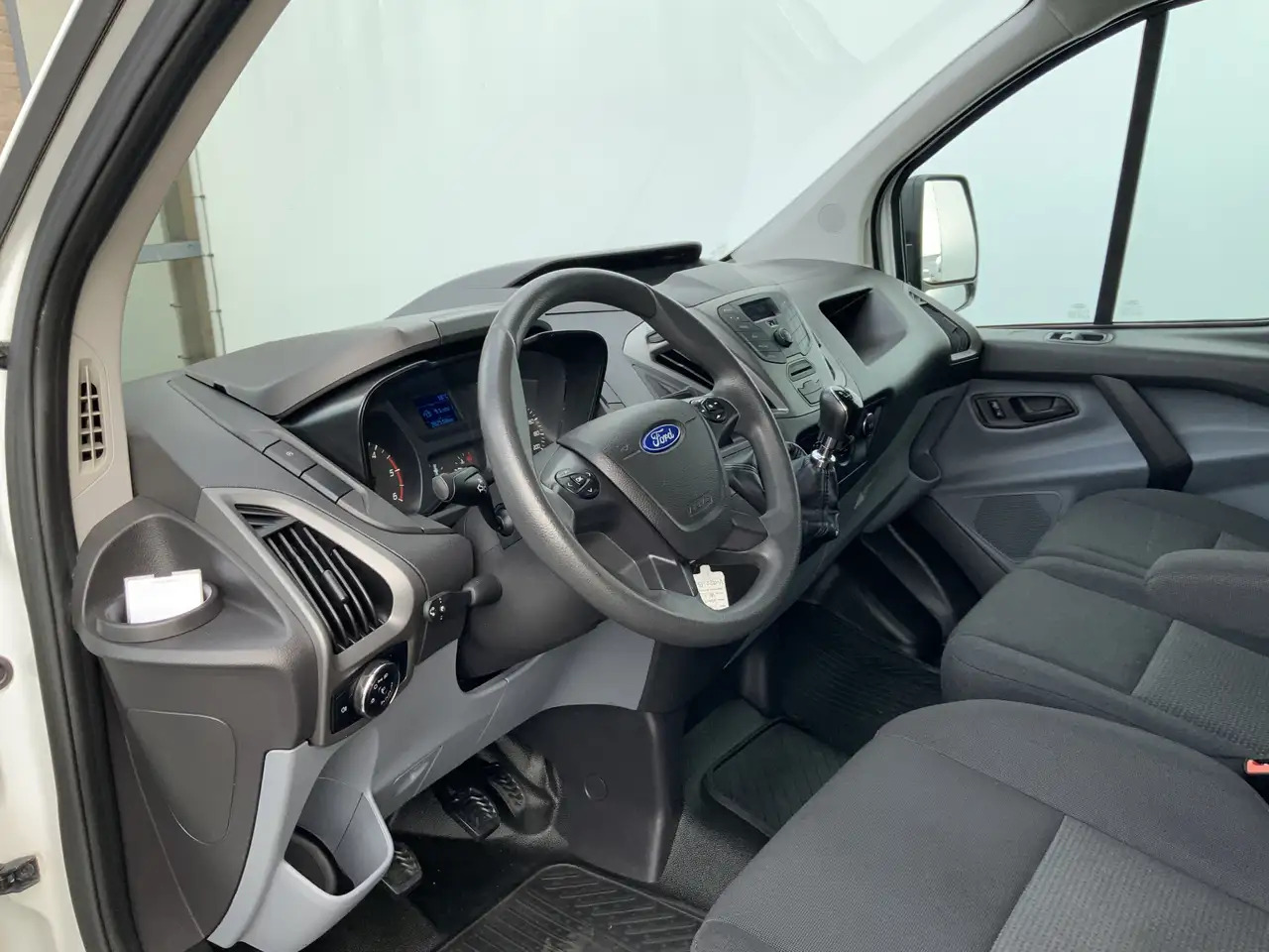 Ford Transit Custom 270 2.2 TDCI L1H1 Economy Edition Airco Cruise 3 Z - Gesloten bestelwagen: afbeelding 5 Ford Transit Custom 270 2.2 TDCI L1H1 Economy Edition Airco Cruise 3 Z - Gesloten bestelwagen: afbeelding 5