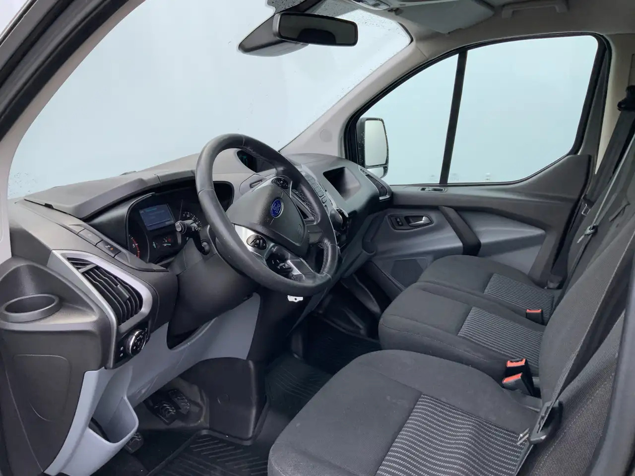 Ford Transit Custom 270 2.2 TDCI L1H1 Trend Airco Camera Cruise Dakdra - Gesloten bestelwagen: afbeelding 5 Ford Transit Custom 270 2.2 TDCI L1H1 Trend Airco Camera Cruise Dakdra - Gesloten bestelwagen: afbeelding 5