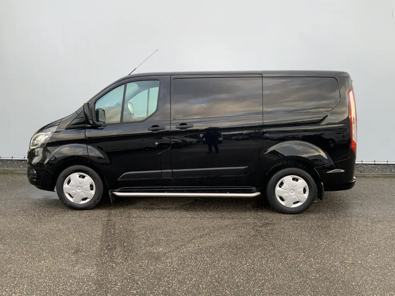 Ford Transit Custom 280 2.0 TDCI L1H1 Automaat Dub Schuifdeur Side Bar - Gesloten bestelwagen: afbeelding 3 Ford Transit Custom 280 2.0 TDCI L1H1 Automaat Dub Schuifdeur Side Bar - Gesloten bestelwagen: afbeelding 3