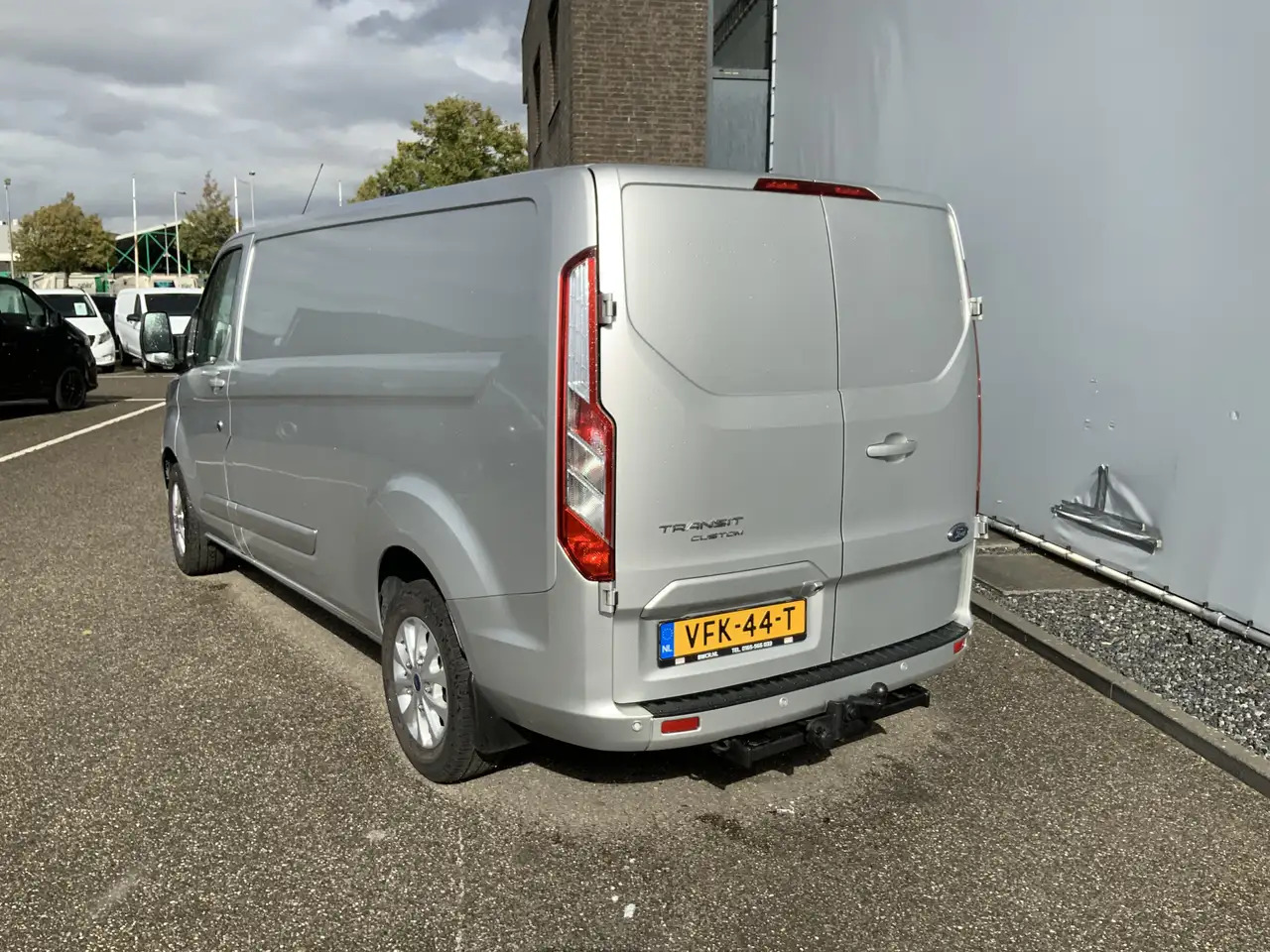 Ford Transit Custom 300 2.0 TDCI (MOTOR DEFECT!!) L2H2 Airco Navi 3 Zi - Gesloten bestelwagen: afbeelding 4 Ford Transit Custom 300 2.0 TDCI (MOTOR DEFECT!!) L2H2 Airco Navi 3 Zi - Gesloten bestelwagen: afbeelding 4