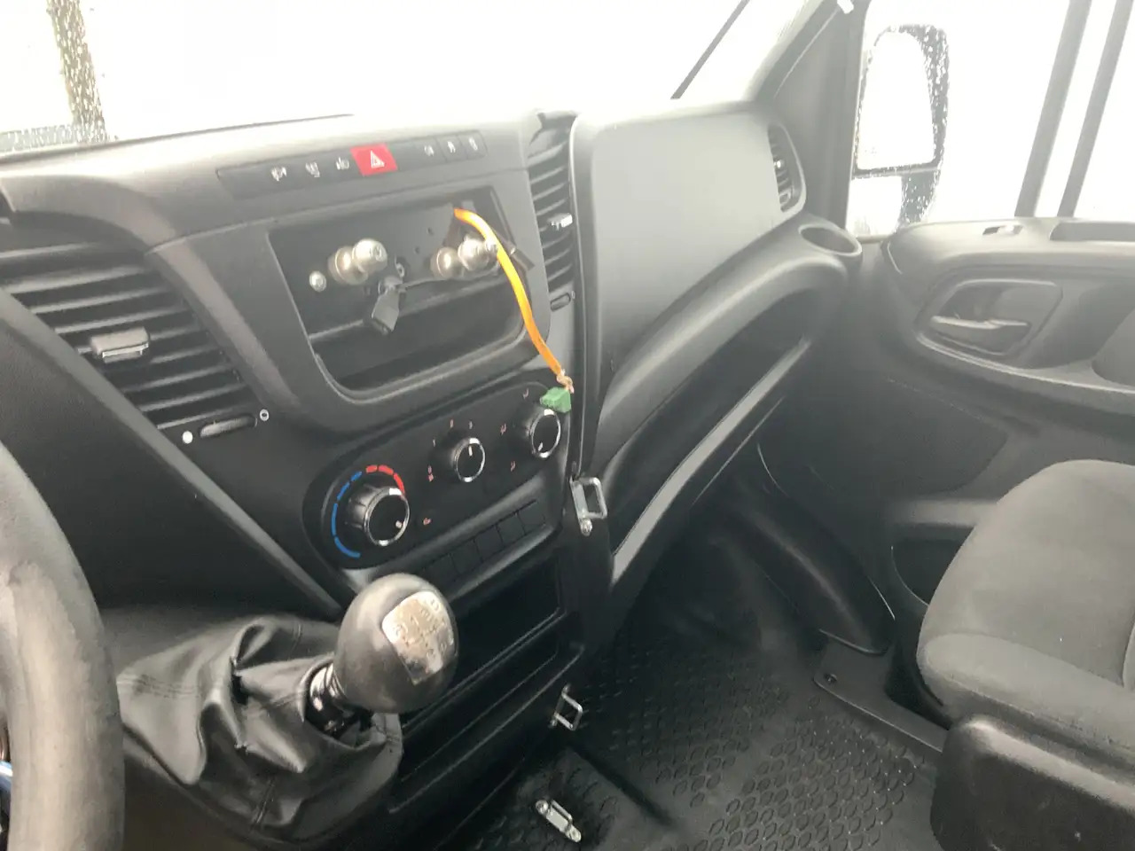 Iveco Daily 35S12 2.3 345 VriesAuto 10 deuren _40 gr onder 0, - Koelwagen: afbeelding 5 Iveco Daily 35S12 2.3 345 VriesAuto 10 deuren _40 gr onder 0, - Koelwagen: afbeelding 5
