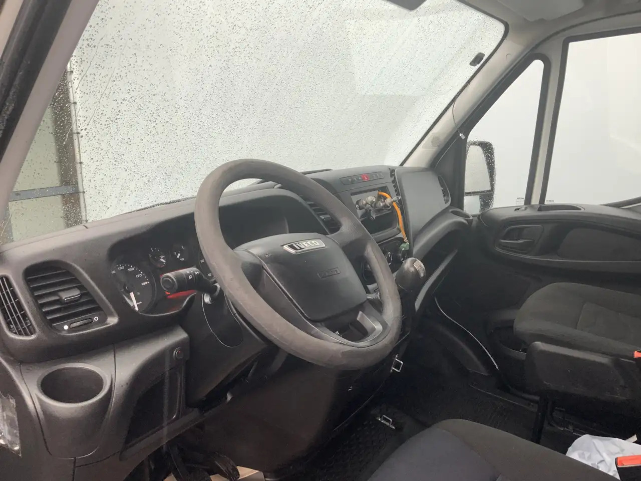 Iveco Daily 35S12 2.3 345 VriesAuto 10 deuren _40 gr onder 0, - Koelwagen: afbeelding 4 Iveco Daily 35S12 2.3 345 VriesAuto 10 deuren _40 gr onder 0, - Koelwagen: afbeelding 4