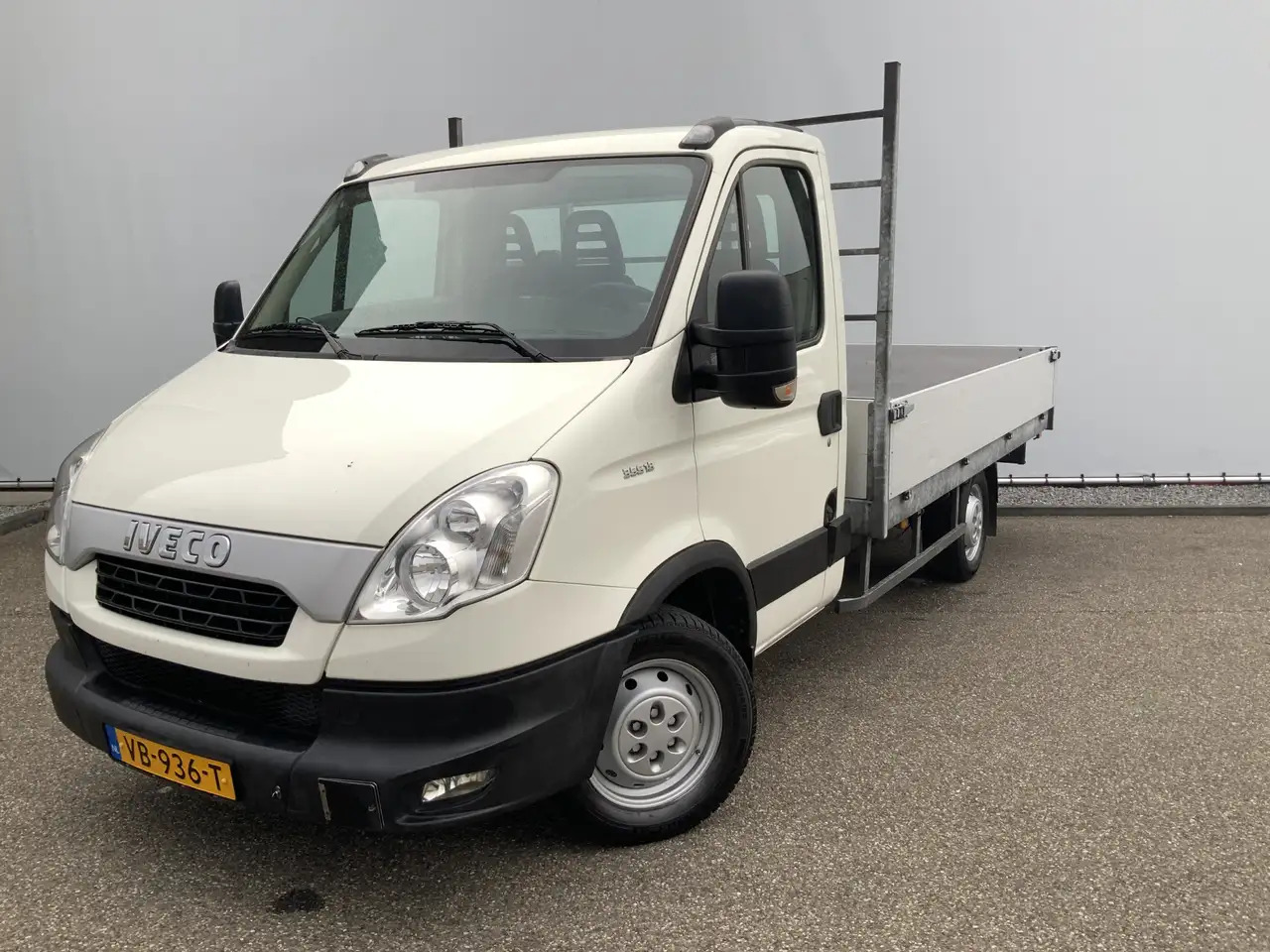 Iveco Daily 35S13 D 345 Pick Up Airco 3 Zits Trekhaak 3500 kg - Bestelwagen met open laadbak: afbeelding 1 Iveco Daily 35S13 D 345 Pick Up Airco 3 Zits Trekhaak 3500 kg - Bestelwagen met open laadbak: afbeelding 1