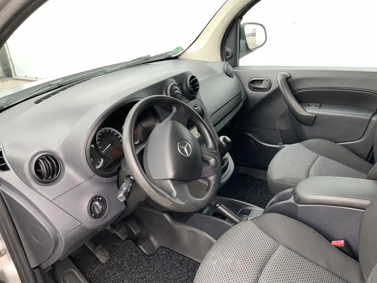 Mercedes-Benz Citan 109 CDI BlueEFFICIENCY Business Ambition Airco Tre - Kleine bestelwagen: afbeelding 5 Mercedes-Benz Citan 109 CDI BlueEFFICIENCY Business Ambition Airco Tre - Kleine bestelwagen: afbeelding 5