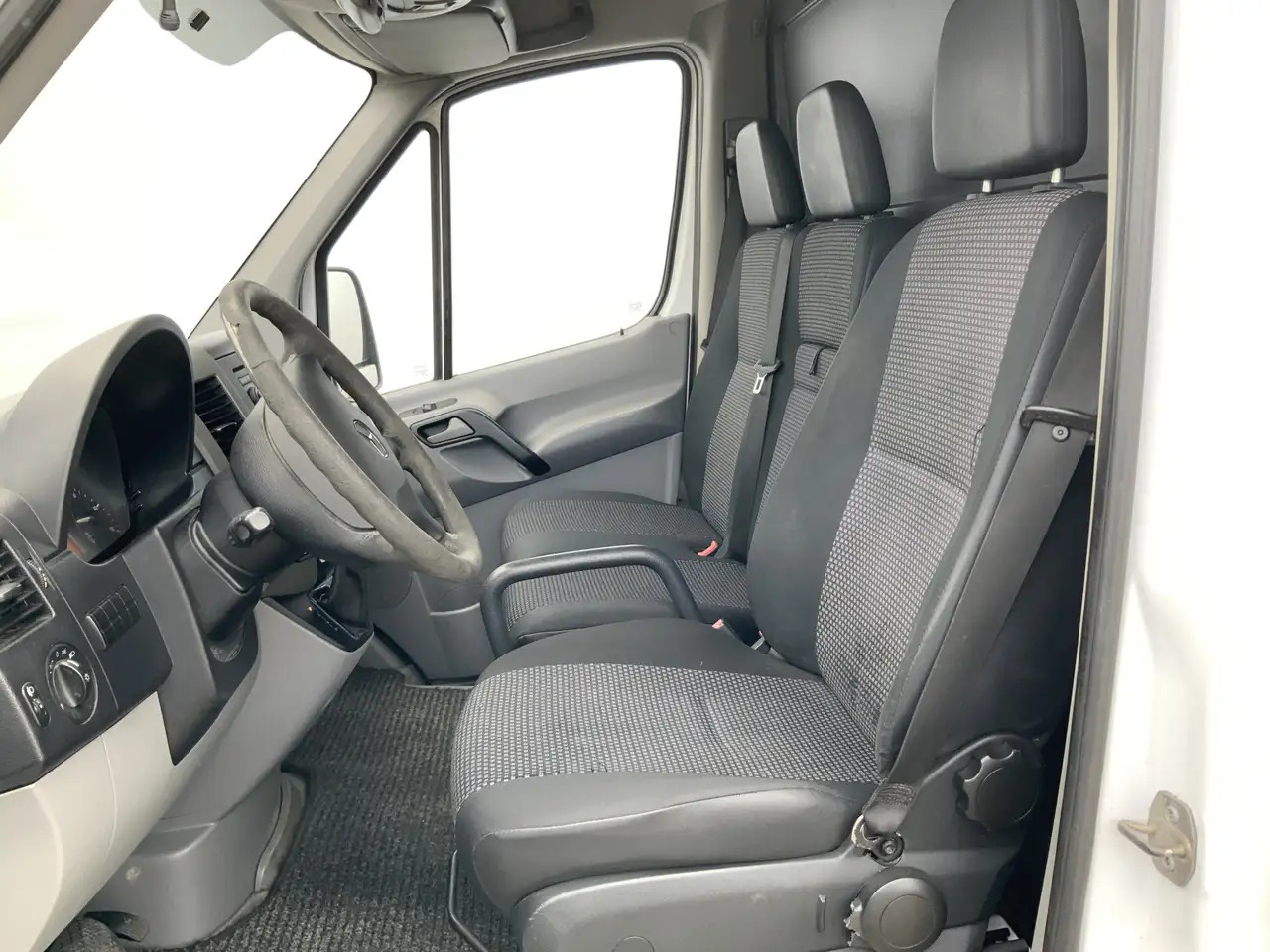 Mercedes-Benz Sprinter 311 2.2 CDI 366 L2 H1 Automaat Trekhaak 2800 kg 3 - Gesloten bestelwagen: afbeelding 4 Mercedes-Benz Sprinter 311 2.2 CDI 366 L2 H1 Automaat Trekhaak 2800 kg 3 - Gesloten bestelwagen: afbeelding 4