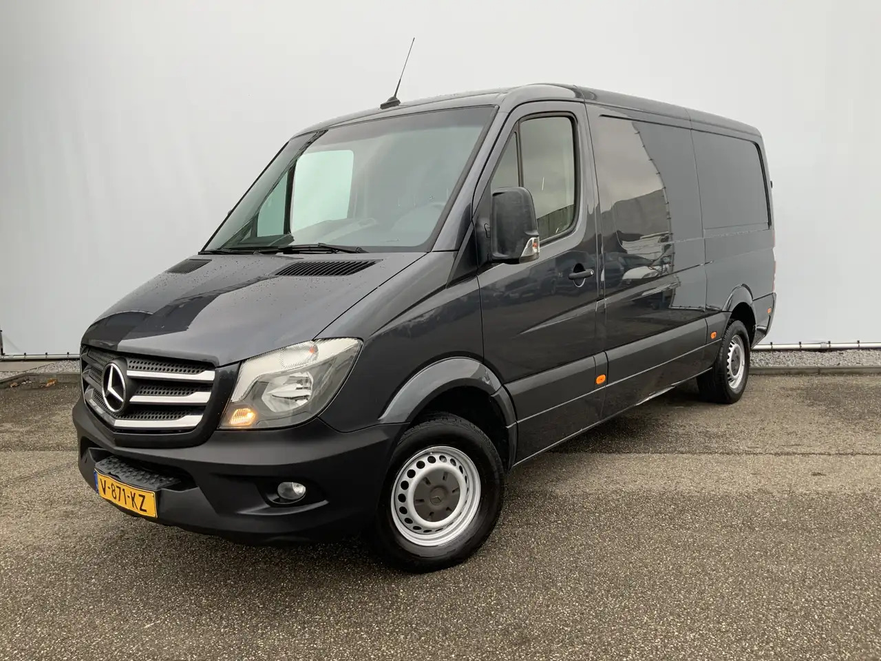 Mercedes-Benz Sprinter 311 2.2 CDI 366 L2H1 Airco 3 Zits Opstap& Trekhaak - Gesloten bestelwagen: afbeelding 1 Mercedes-Benz Sprinter 311 2.2 CDI 366 L2H1 Airco 3 Zits Opstap& Trekhaak - Gesloten bestelwagen: afbeelding 1