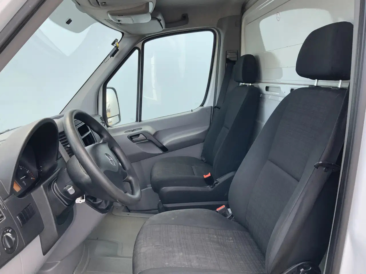 Mercedes-Benz Sprinter 311 2.2 CDI 366 ijsAuto - 40 C. Deuren 10 Euro 6 - Koelwagen: afbeelding 4 Mercedes-Benz Sprinter 311 2.2 CDI 366 ijsAuto - 40 C. Deuren 10 Euro 6 - Koelwagen: afbeelding 4