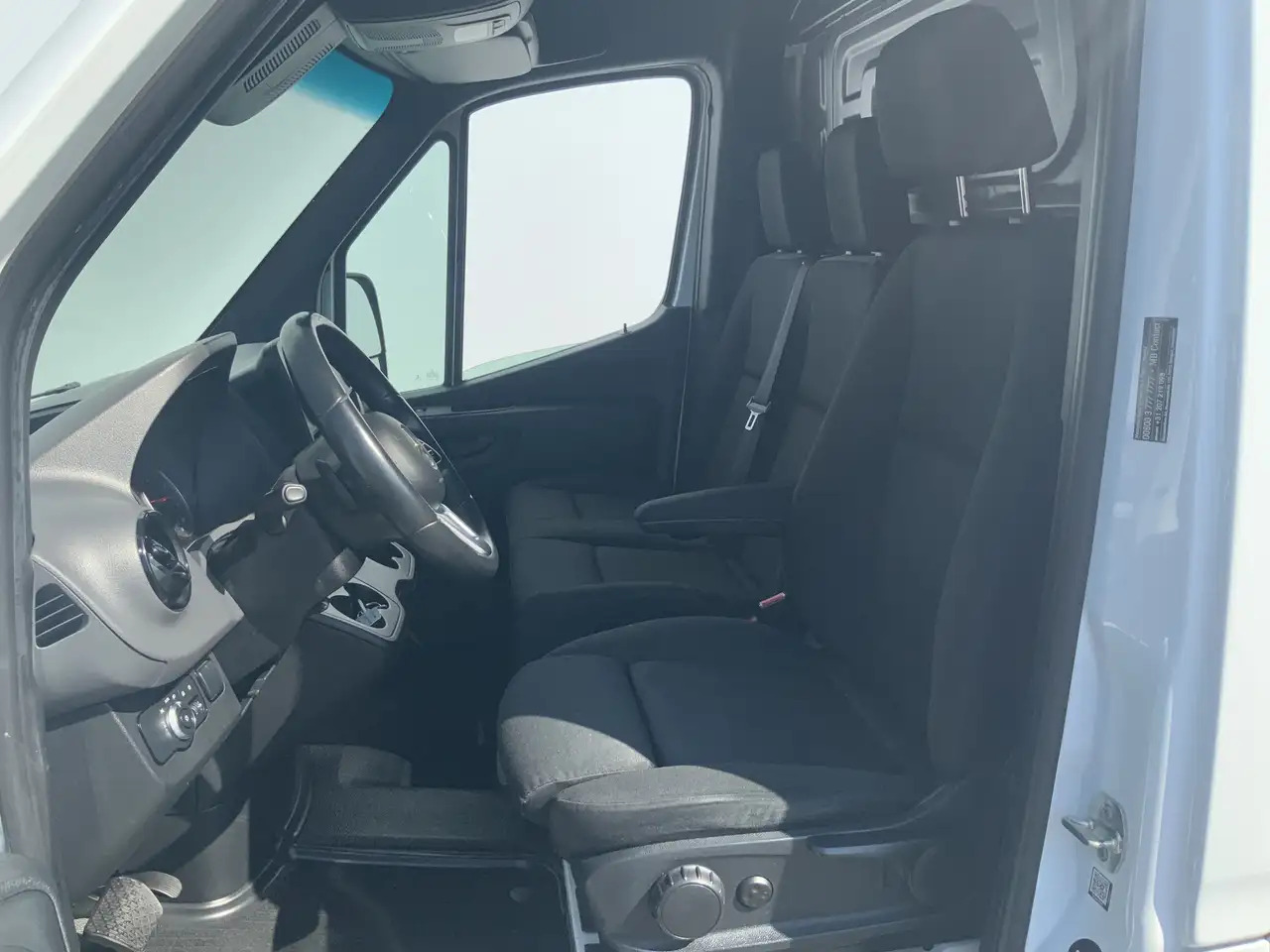 Mercedes-Benz Sprinter 316 2.2 CDI L2H2 DC Automaat Cruise Airco 3 Zits W - Gesloten bestelwagen: afbeelding 4 Mercedes-Benz Sprinter 316 2.2 CDI L2H2 DC Automaat Cruise Airco 3 Zits W - Gesloten bestelwagen: afbeelding 4