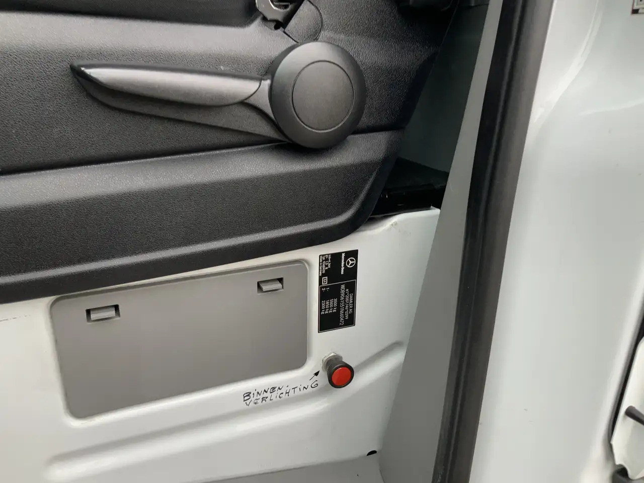 Mercedes-Benz Sprinter 516 2.2 CDI 432 Meubelbak&Deuren &Trap Airco 3 Zit - Bestelwagen gesloten laadbak: afbeelding 5 Mercedes-Benz Sprinter 516 2.2 CDI 432 Meubelbak&Deuren &Trap Airco 3 Zit - Bestelwagen gesloten laadbak: afbeelding 5