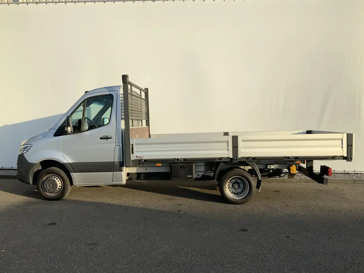 Mercedes-Benz Sprinter 519 1.9 CDI L2 RWD Pick Up Automaat Airco Cruise N - Bestelwagen met open laadbak: afbeelding 4 Mercedes-Benz Sprinter 519 1.9 CDI L2 RWD Pick Up Automaat Airco Cruise N - Bestelwagen met open laadbak: afbeelding 4