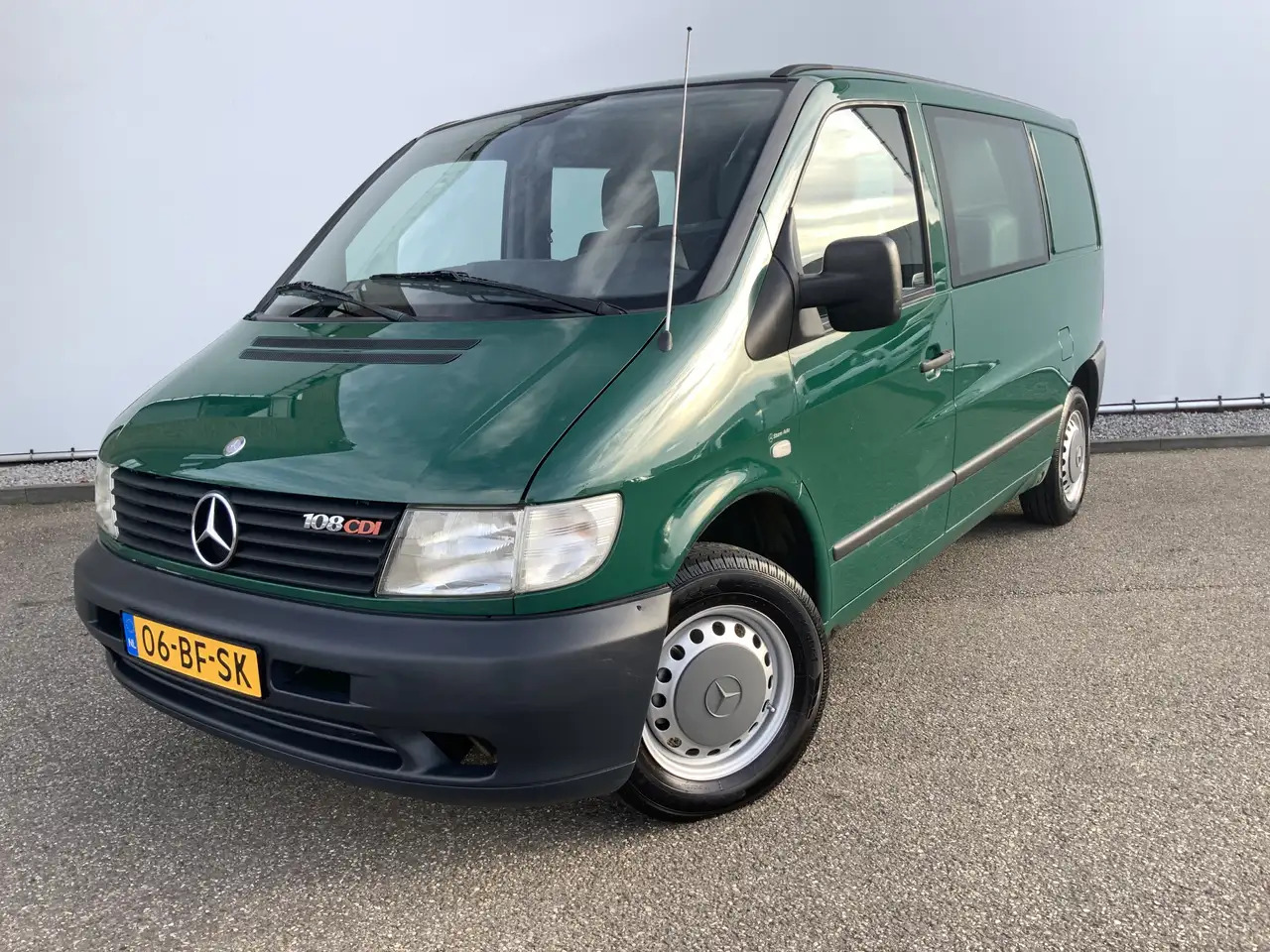 Mercedes-Benz Vito 108 CDI Dub Cab 5 Zits Airco Trekhaak 2000 kg Came - Bestelwagen met dubbele cabine: afbeelding 1 Mercedes-Benz Vito 108 CDI Dub Cab 5 Zits Airco Trekhaak 2000 kg Came - Bestelwagen met dubbele cabine: afbeelding 1
