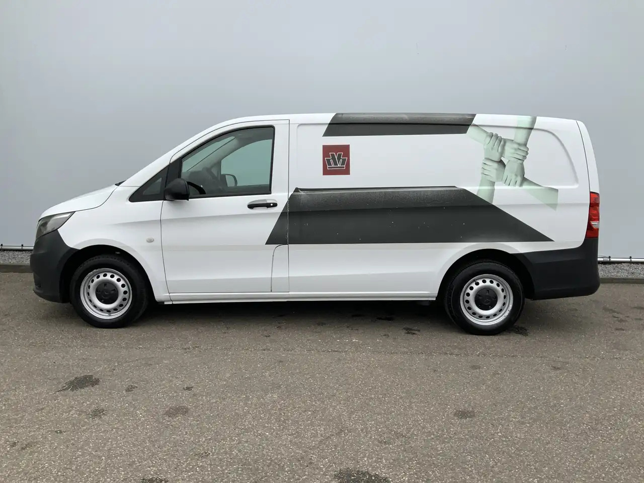 Mercedes-Benz Vito 111 CDI Functional Airco Trekhaak 2000 kg (Schades - Gesloten bestelwagen: afbeelding 3 Mercedes-Benz Vito 111 CDI Functional Airco Trekhaak 2000 kg (Schades - Gesloten bestelwagen: afbeelding 3