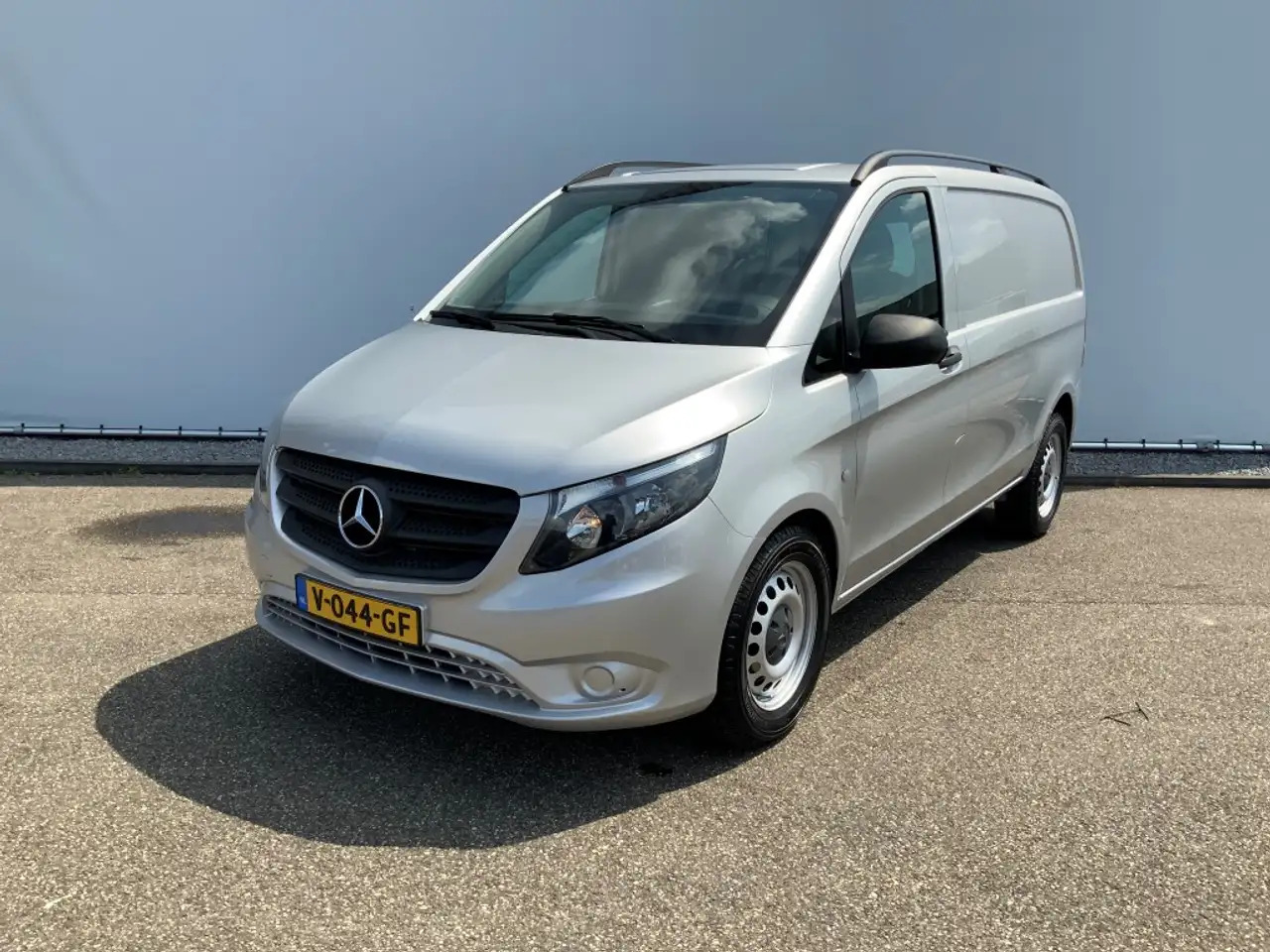 Mercedes-Benz Vito 114 CDI 4X4 Automaat Airco Cruise Trekhaak 2500 kg - Gesloten bestelwagen: afbeelding 1 Mercedes-Benz Vito 114 CDI 4X4 Automaat Airco Cruise Trekhaak 2500 kg - Gesloten bestelwagen: afbeelding 1