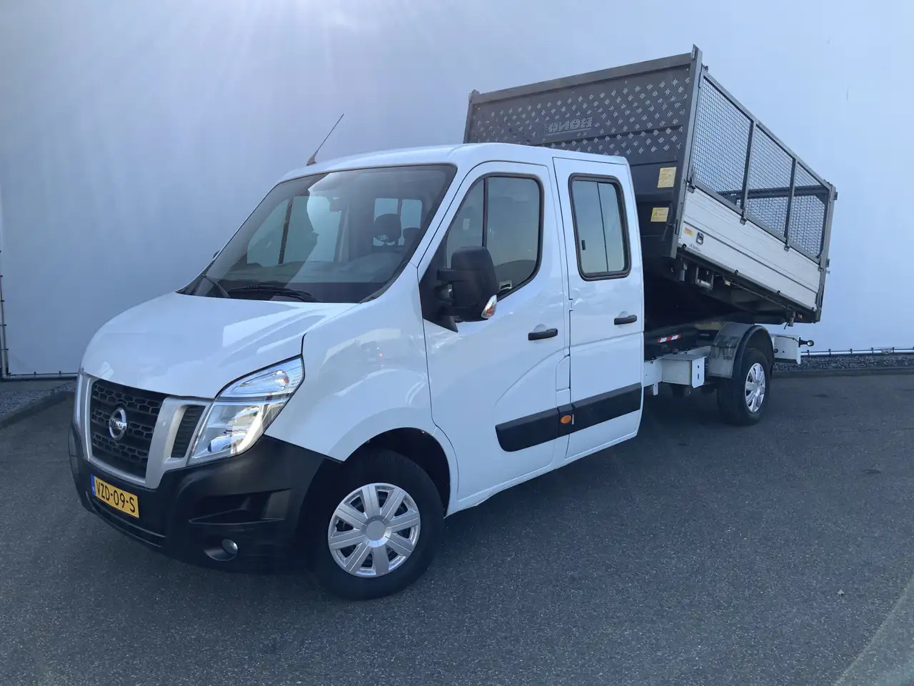 Nissan NV400 2.3 dCi L3H1 Dub Cab 3 Zijde Kipper Airco Bakmaat - Kipper bestelwagen: afbeelding 1 Nissan NV400 2.3 dCi L3H1 Dub Cab 3 Zijde Kipper Airco Bakmaat - Kipper bestelwagen: afbeelding 1