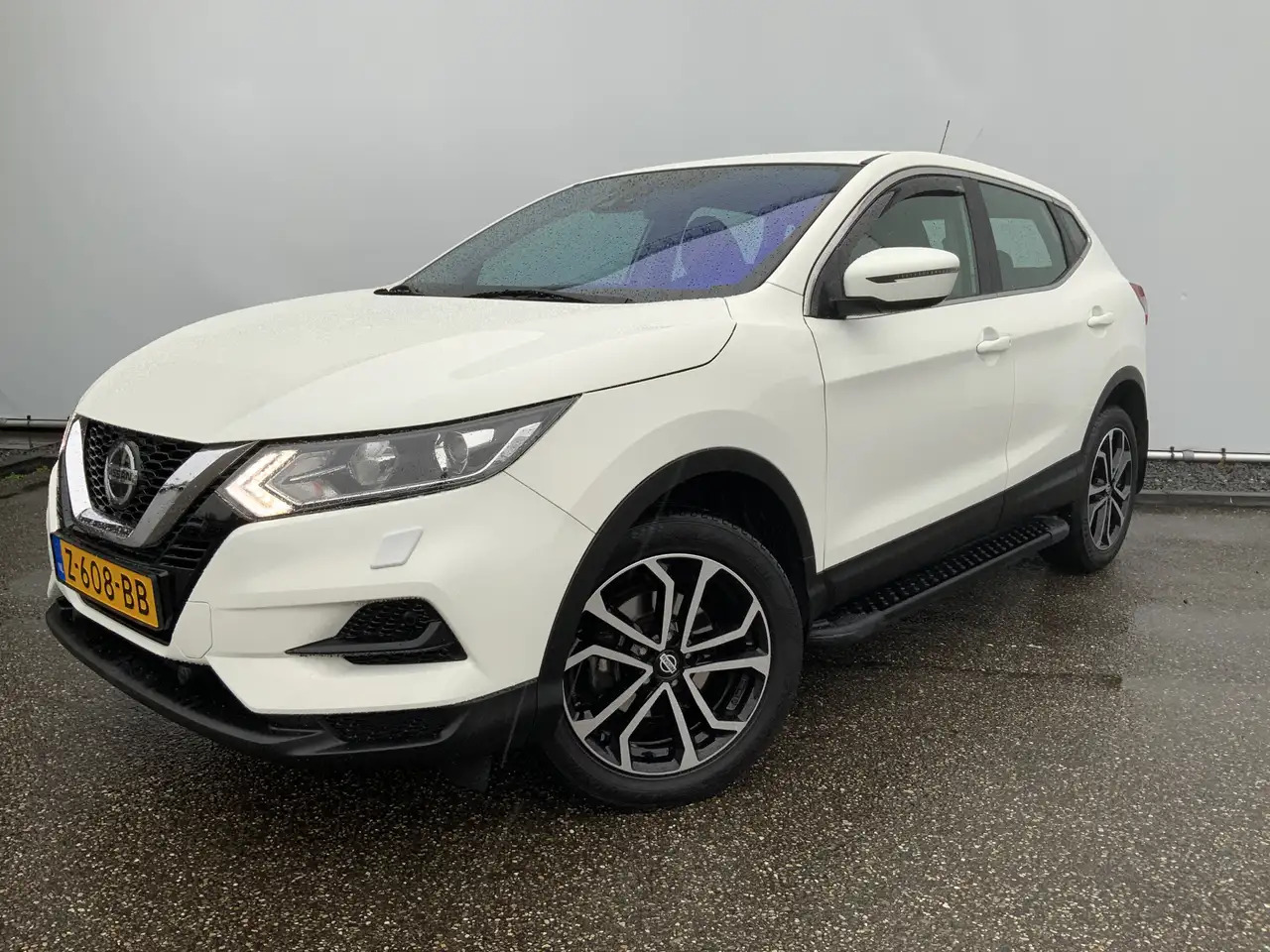 Nissan Qashqai 1.3 DIG-T Visia A SUV Airco Cruise Groot Scherm Na - SUV: afbeelding 1 Nissan Qashqai 1.3 DIG-T Visia A SUV Airco Cruise Groot Scherm Na - SUV: afbeelding 1