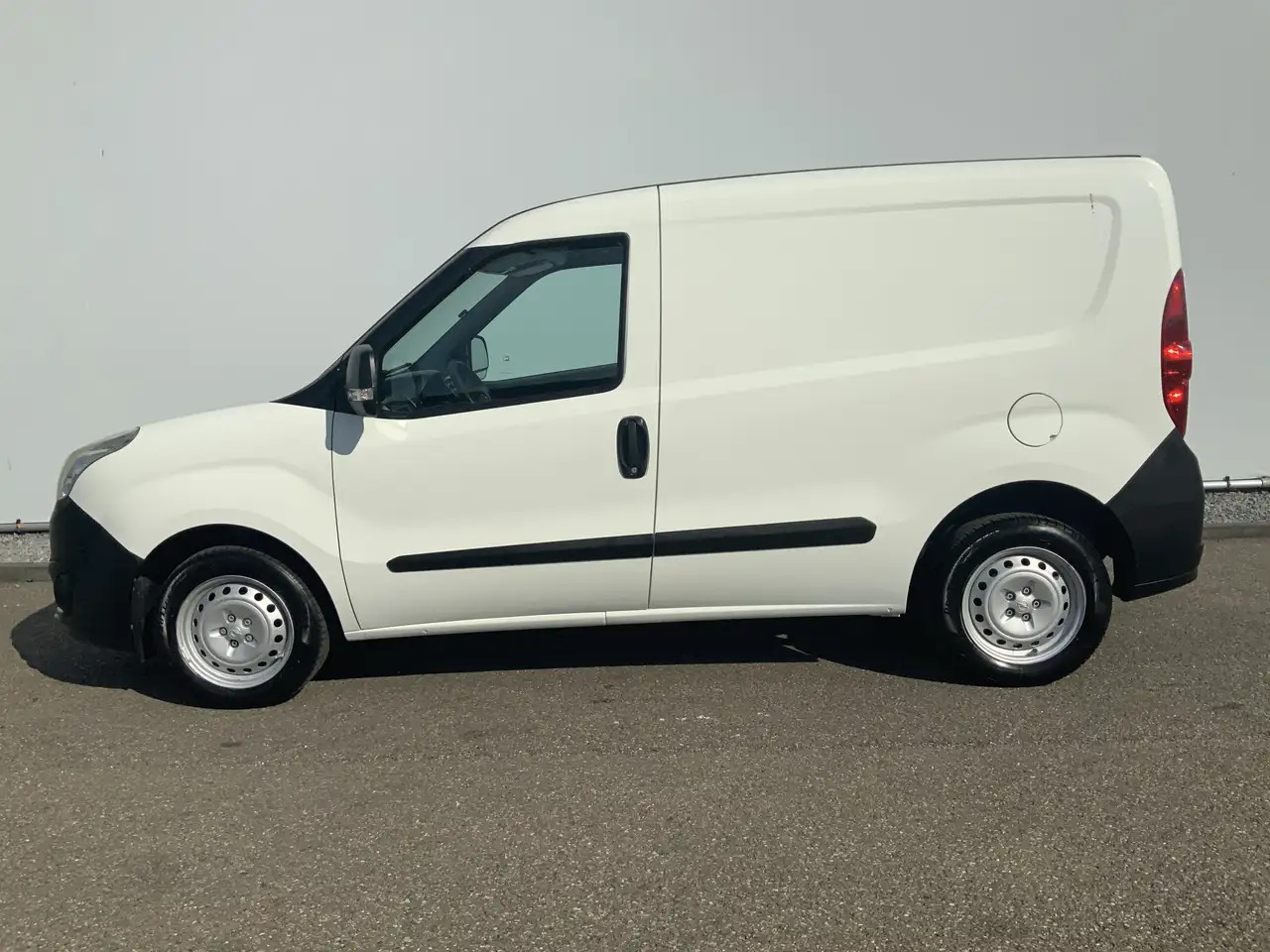 Opel Combo 1.3 CDTi L1H1 EXPORT ecoFLEX Edition Airco Trekhaa - Kleine bestelwagen: afbeelding 3 Opel Combo 1.3 CDTi L1H1 EXPORT ecoFLEX Edition Airco Trekhaa - Kleine bestelwagen: afbeelding 3