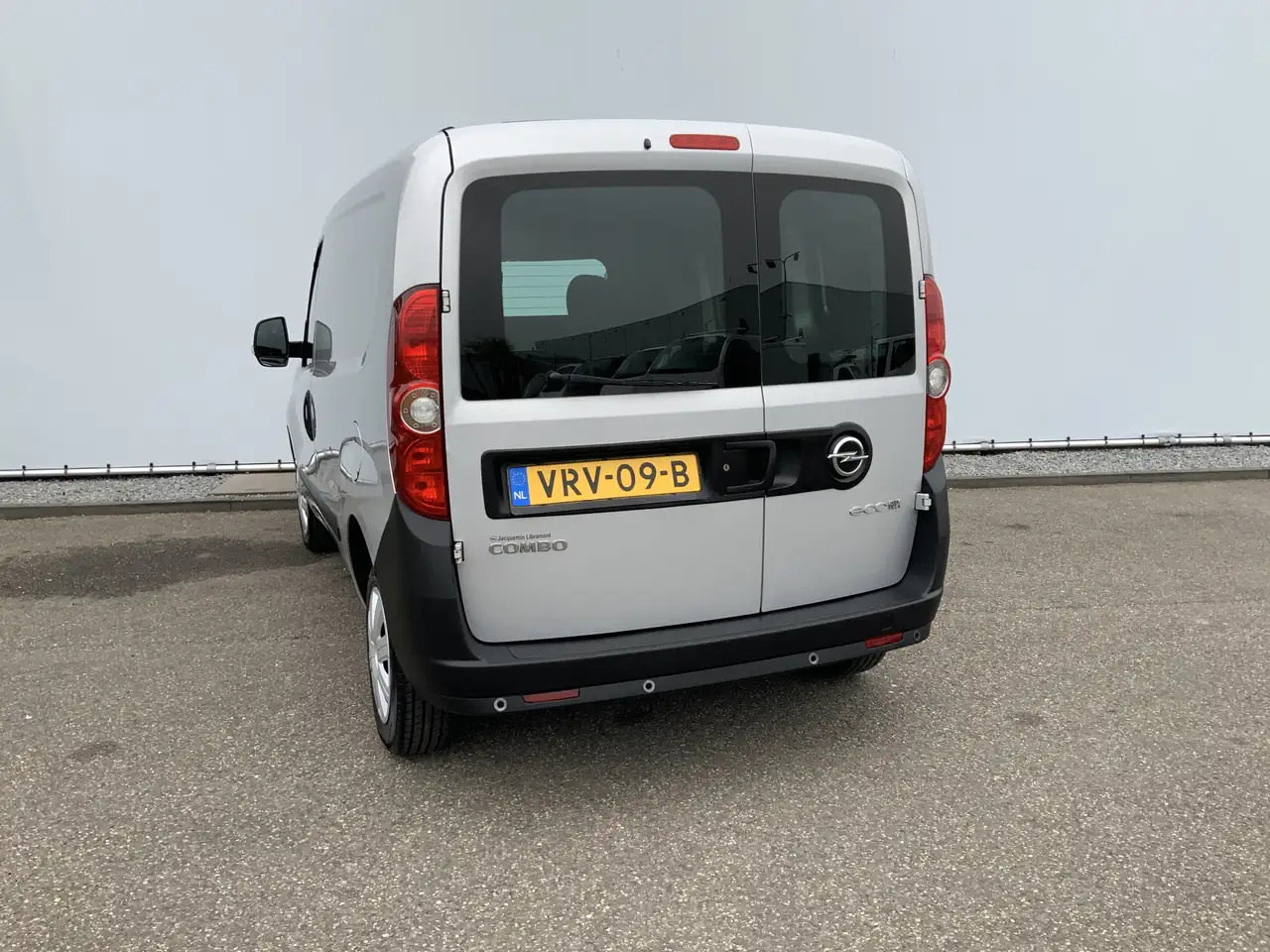 Opel Combo 1.3 CDTi L1H1 Edition Airco Euro 6 - Kleine bestelwagen: afbeelding 2 Opel Combo 1.3 CDTi L1H1 Edition Airco Euro 6 - Kleine bestelwagen: afbeelding 2