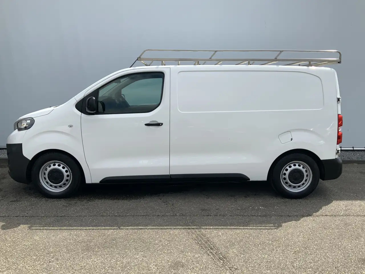 Peugeot Expert glazenwasser 226S 1.6 BlueHDI 115 Inbouw 530 liter - Gesloten bestelwagen: afbeelding 5 Peugeot Expert glazenwasser 226S 1.6 BlueHDI 115 Inbouw 530 liter - Gesloten bestelwagen: afbeelding 5