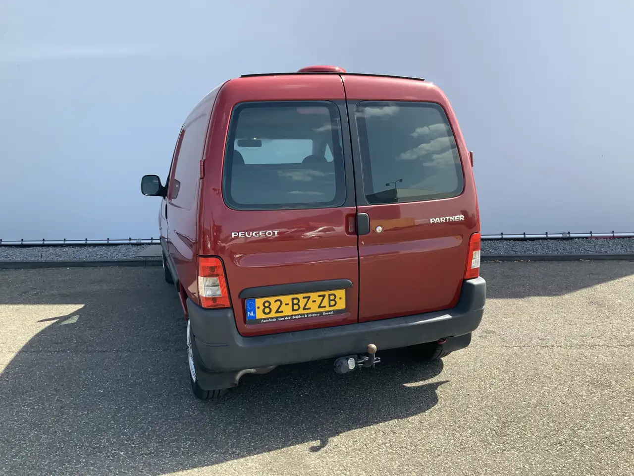Peugeot Partner 170C 1.4 Avantage Benzine Trekhaak 900 kg Elec Raa - Kleine bestelwagen: afbeelding 2 Peugeot Partner 170C 1.4 Avantage Benzine Trekhaak 900 kg Elec Raa - Kleine bestelwagen: afbeelding 2