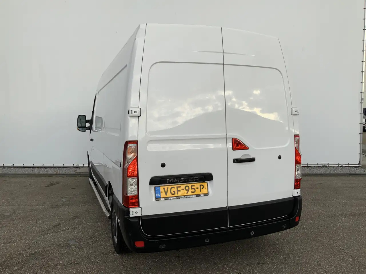 Renault Master T35 2.3 dCi 135 L2H2 Airco Cruise 3 Zits Camera Na - Gesloten bestelwagen: afbeelding 2 Renault Master T35 2.3 dCi 135 L2H2 Airco Cruise 3 Zits Camera Na - Gesloten bestelwagen: afbeelding 2