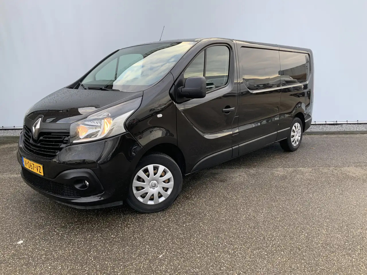 Renault Trafic 1.6 dCi T29 L2H1 Airco Cruise Trerkhaak 2000kg 3 Z - Gesloten bestelwagen: afbeelding 1 Renault Trafic 1.6 dCi T29 L2H1 Airco Cruise Trerkhaak 2000kg 3 Z - Gesloten bestelwagen: afbeelding 1