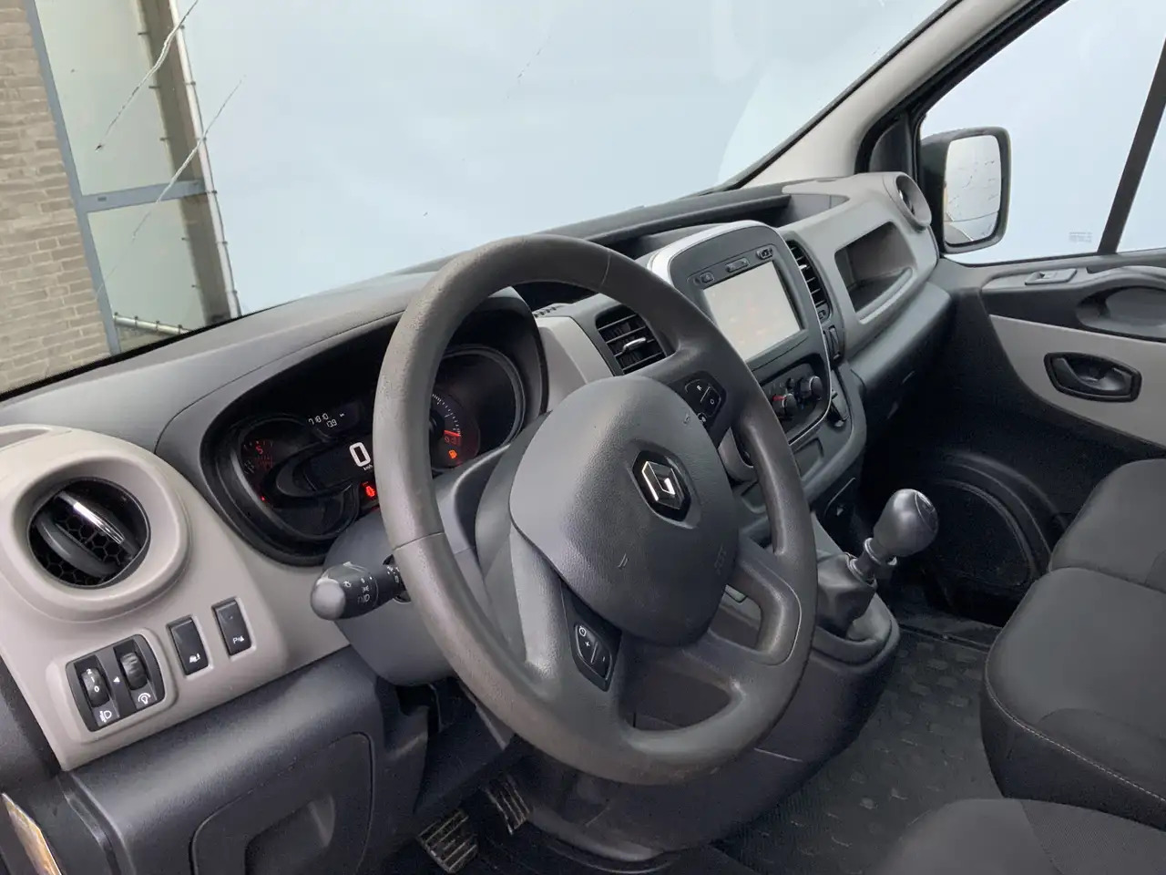 Renault Trafic 1.6 dCi T29 L2H1 Airco Cruise Trerkhaak 2000kg 3 Z - Gesloten bestelwagen: afbeelding 5 Renault Trafic 1.6 dCi T29 L2H1 Airco Cruise Trerkhaak 2000kg 3 Z - Gesloten bestelwagen: afbeelding 5
