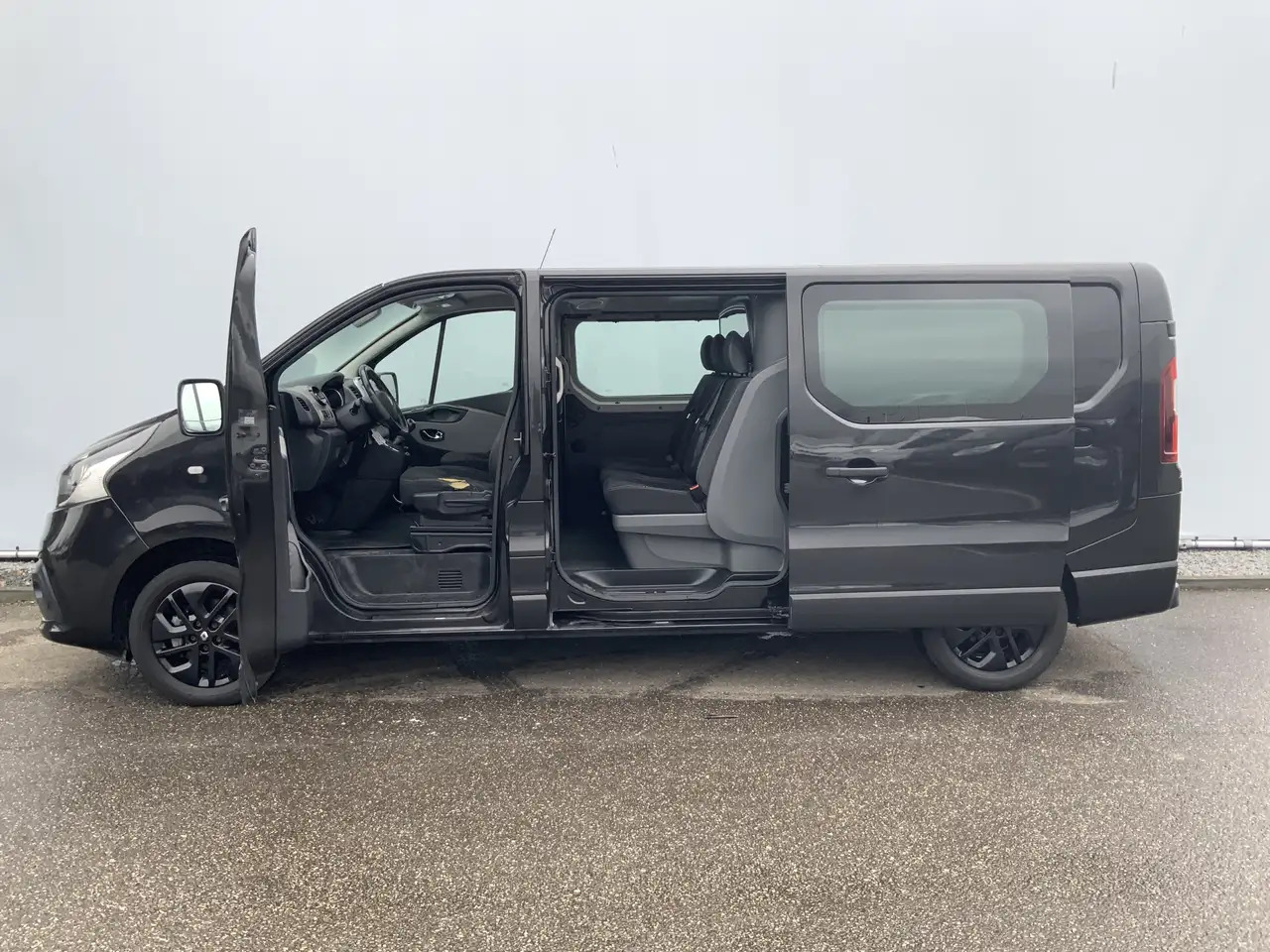 Renault Trafic 1.6 dCi T29 L2H1 Dub Cab 5 Zits Airco Cruise Navi - Bestelwagen met dubbele cabine: afbeelding 4 Renault Trafic 1.6 dCi T29 L2H1 Dub Cab 5 Zits Airco Cruise Navi - Bestelwagen met dubbele cabine: afbeelding 4