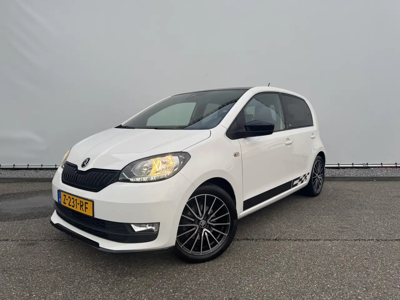 Skoda Citigo 1.0 Greentech Style Monte-Carlo Airco, Panoramadak - Hatchback: afbeelding 1 Skoda Citigo 1.0 Greentech Style Monte-Carlo Airco, Panoramadak - Hatchback: afbeelding 1