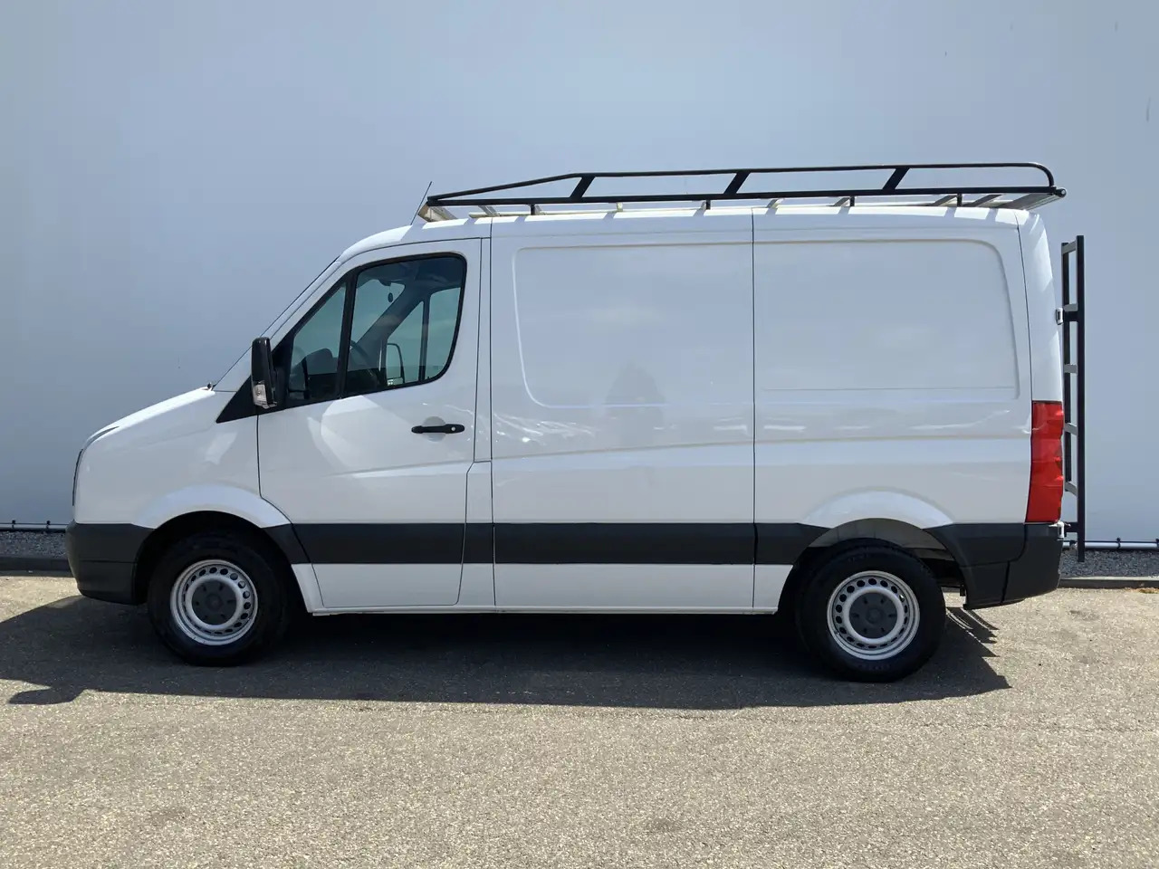 Volkswagen Crafter 35 2.0 TDI L1H1 Airco Cruise 3 Zits Trekhaak 2000 - Gesloten bestelwagen: afbeelding 3 Volkswagen Crafter 35 2.0 TDI L1H1 Airco Cruise 3 Zits Trekhaak 2000 - Gesloten bestelwagen: afbeelding 3