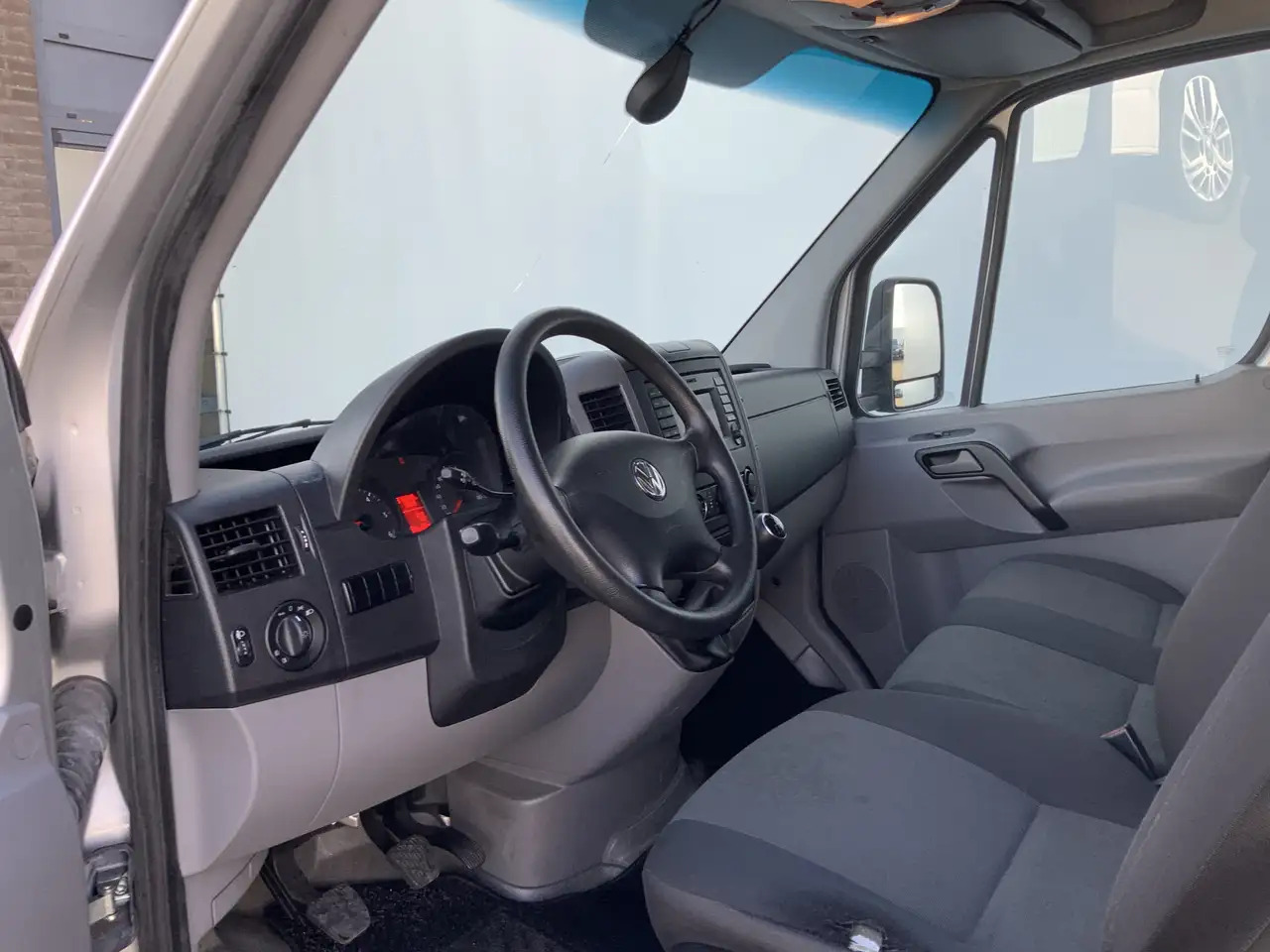 Volkswagen Crafter 46 2.0 TDI L3H1 Airco Cruise Lucht Geveerd Lier Tr - Bergingsvoertuig: afbeelding 5 Volkswagen Crafter 46 2.0 TDI L3H1 Airco Cruise Lucht Geveerd Lier Tr - Bergingsvoertuig: afbeelding 5