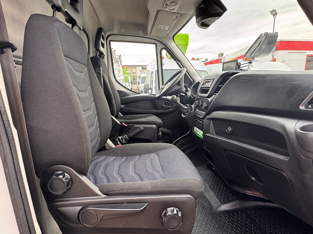 Leasing IVECO Daily 70C18 Hubarbeitsbühne Steiger France Elevateur 172 CPL EURO 6C IVECO Daily 70C18 Hubarbeitsbühne Steiger France Elevateur 172 CPL EURO 6C: afbeelding 16