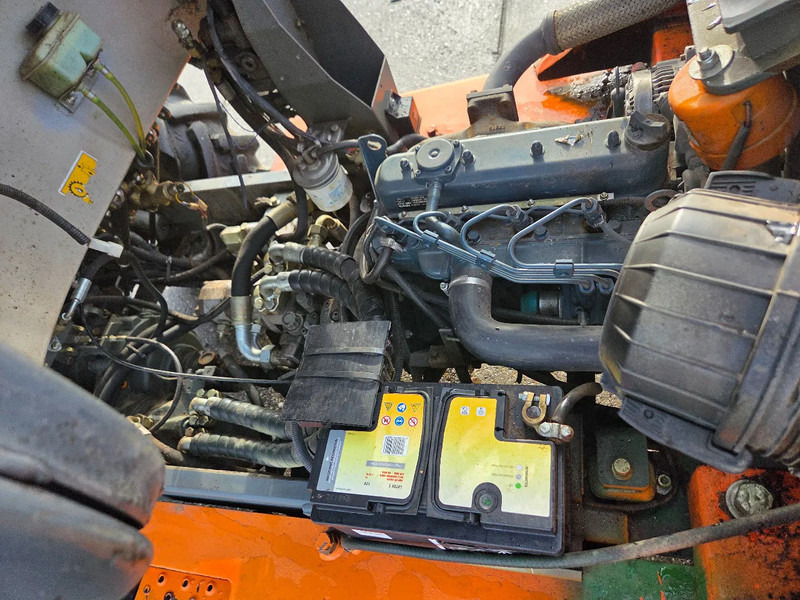 AUSA C150H 4WD heftruck met sideshift - Diesel heftruck: afbeelding 5 AUSA C150H 4WD heftruck met sideshift - Diesel heftruck: afbeelding 5