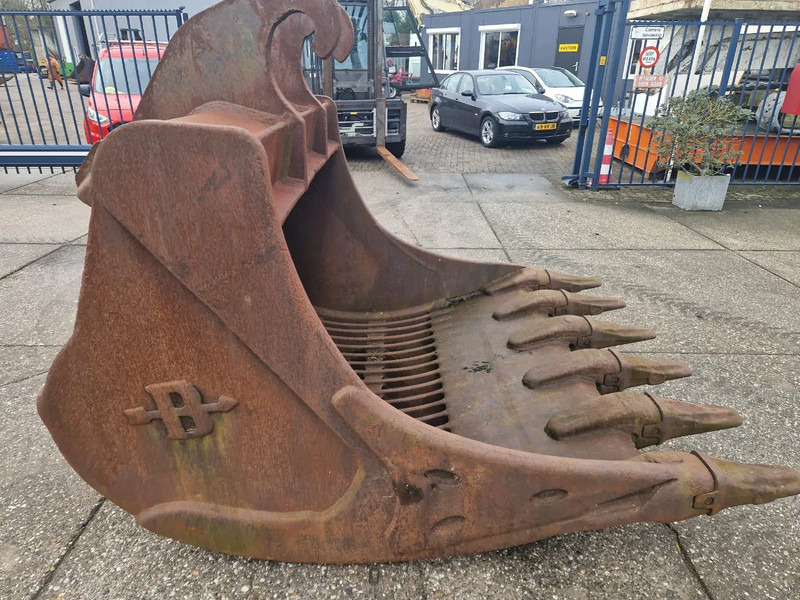 Boforce hardox puinbak CW55 smal in topconditie! - Bak voor Bouwmachine: afbeelding 3 Boforce hardox puinbak CW55 smal in topconditie! - Bak voor Bouwmachine: afbeelding 3