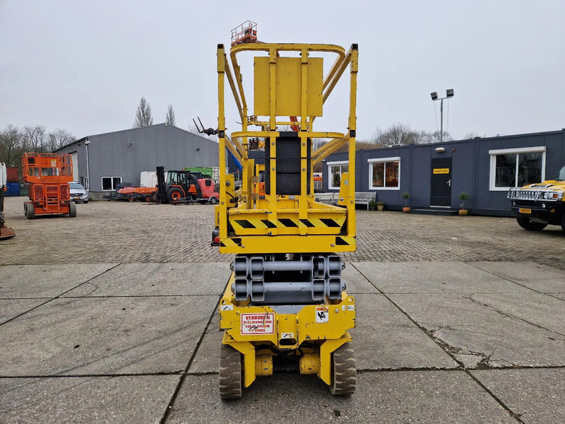 Genie GS2032 elektrisch werkhoogte 8m. met keuring - Schaarlift: afbeelding 5 Genie GS2032 elektrisch werkhoogte 8m. met keuring - Schaarlift: afbeelding 5