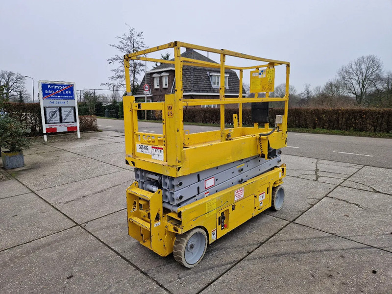 Genie GS2032 elektrisch werkhoogte 8m. met keuring - Schaarlift: afbeelding 2 Genie GS2032 elektrisch werkhoogte 8m. met keuring - Schaarlift: afbeelding 2