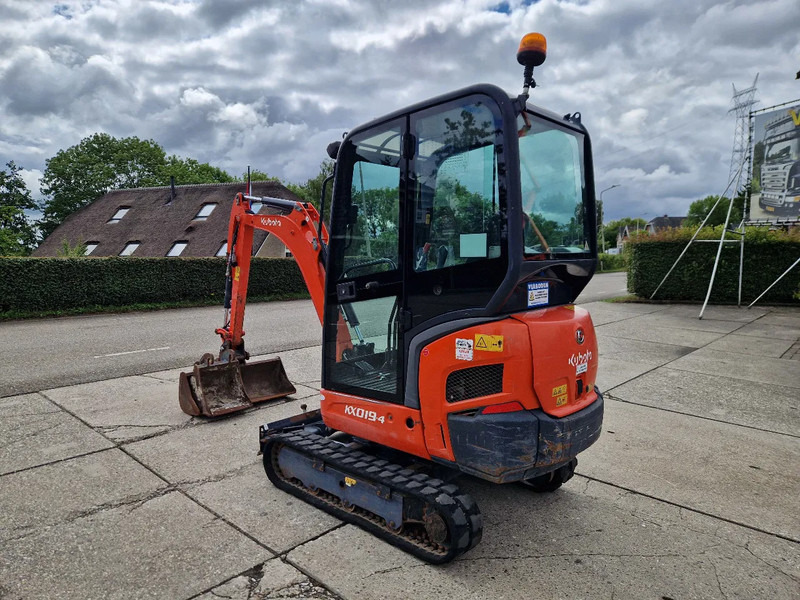 Kubota KX019-4 CW05 met 2 bakken - Minigraafmachine: afbeelding 4 Kubota KX019-4 CW05 met 2 bakken - Minigraafmachine: afbeelding 4