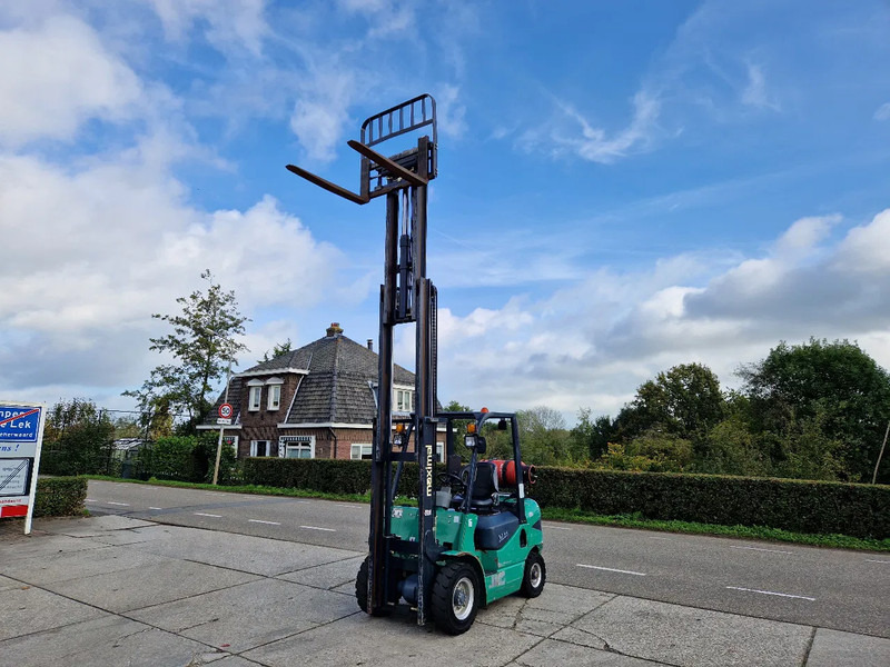 Maximal Nissan Zhejiang 2.5 ton LPG LOW HOURS - LPG heftruck: afbeelding 1 Maximal Nissan Zhejiang 2.5 ton LPG LOW HOURS - LPG heftruck: afbeelding 1