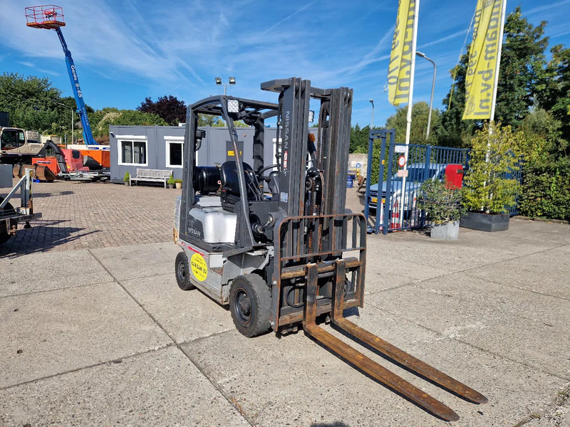 LPG heftruck Nissan 1800 kg. LPG met keuring: afbeelding 17