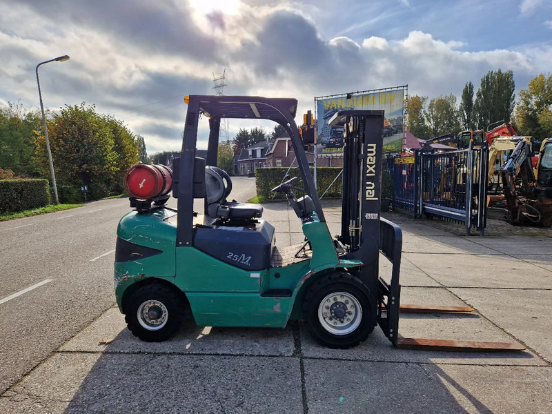 Nissan Zhejiang Maximal with 1290 hours 2.5 ton LPG - LPG heftruck: afbeelding 2 Nissan Zhejiang Maximal with 1290 hours 2.5 ton LPG - LPG heftruck: afbeelding 2