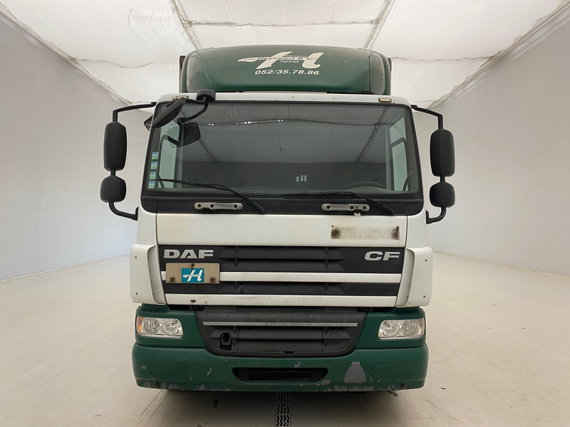 DAF CF75.250 - damaged engine* - Bakwagen: afbeelding 2 DAF CF75.250 - damaged engine* - Bakwagen: afbeelding 2