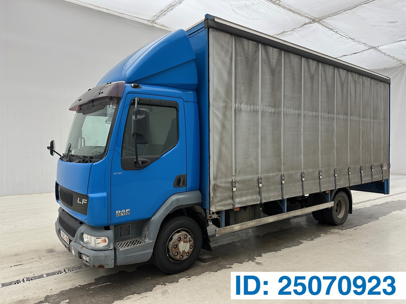 DAF LF45.150 - Schuifzeilen vrachtwagen: afbeelding 1 DAF LF45.150 - Schuifzeilen vrachtwagen: afbeelding 1